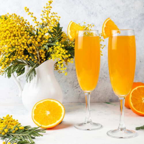 Presentatie mimosa cocktails